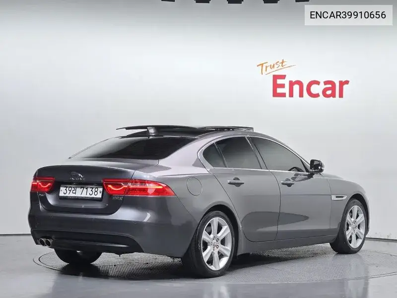Xe 20D Portfolio Awd VIN: ENCAR39910656 Lot: 39910656