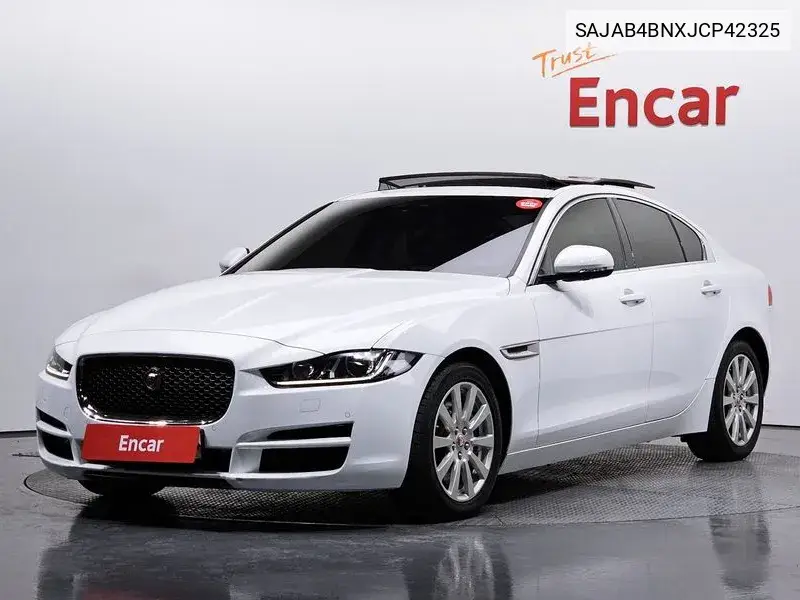 Xe 20D Prestige VIN: SAJAB4BNXJCP42325 Lot: 39080453