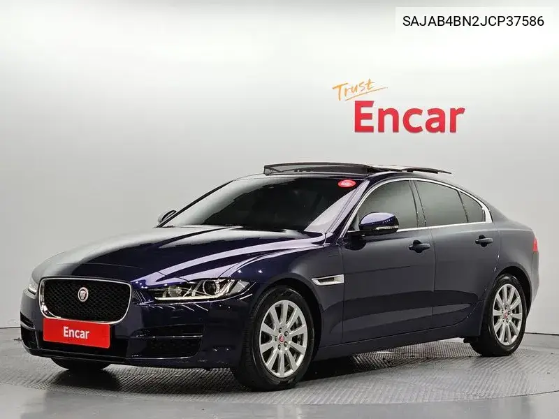 Xe 20D Prestige VIN: SAJAB4BN2JCP37586 Lot: 39824793