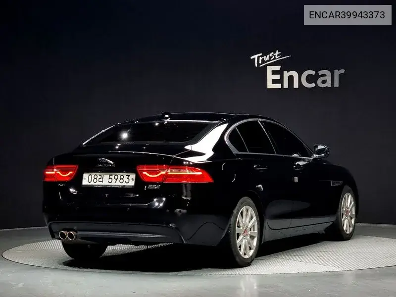 Xe 20D Prestige Awd VIN: SAJAA4BN9JCP42755 Lot: 39900692