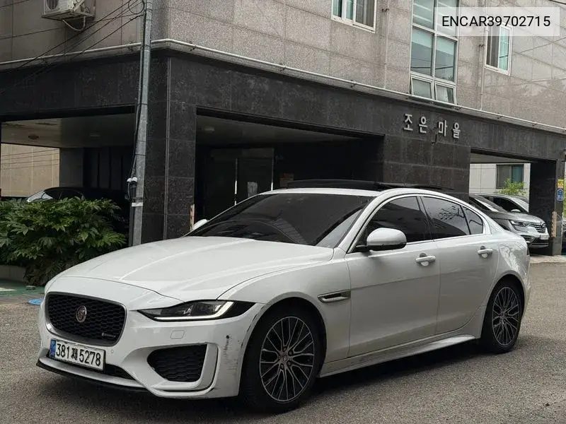 Xe D180 R-Dynamic S VIN: ENCAR39702715 Lot: 39702715