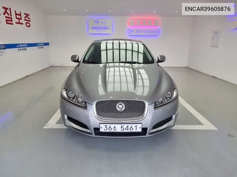 New Xf 2.2D Luxury X250 VIN: ENCAR39605876 Lot: 39605876