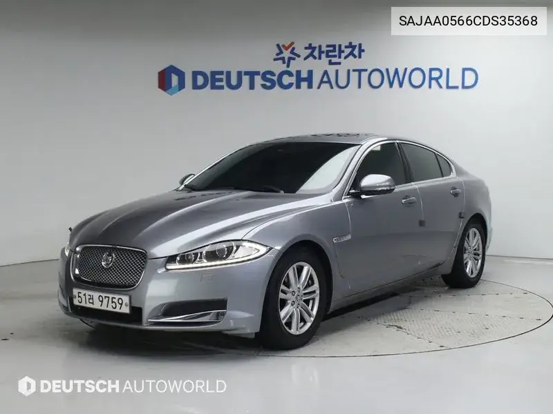 New Xf 2.2D Luxury X250 VIN: SAJAA0566CDS35368 Lot: 40123784