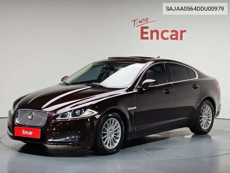 New Xf 2.2D Luxury X250 VIN: SAJAA0564DDU00979 Lot: 40073309