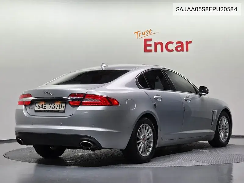 New Xf 2.0 Luxury X250 VIN: SAJAA05S8EPU20584 Lot: 39995269