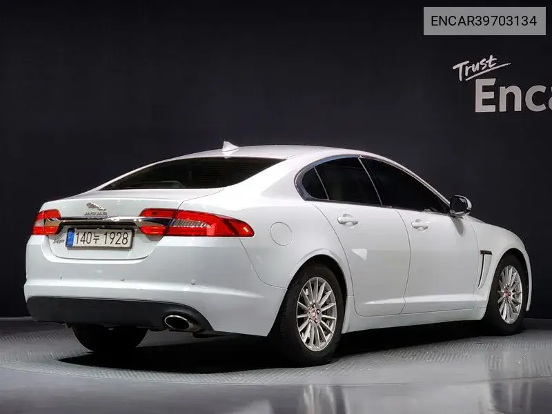 New Xf 2.2D Luxury X250 VIN: ENCAR39703134 Lot: 39703134