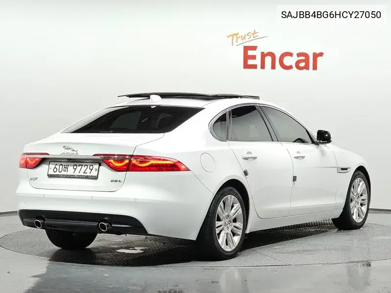 Xf (X260) 25T Prestige VIN: SAJBB4BG6HCY27050 Lot: 39674501