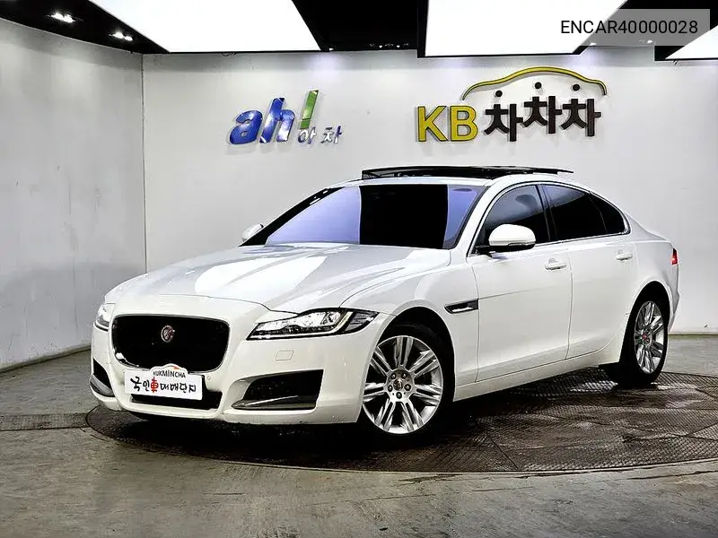 Xf (X260) 20D Portfolio VIN: ENCAR40000028 Lot: 40000028