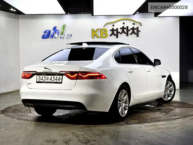 Xf (X260) 20D Portfolio VIN: ENCAR40000028 Lot: 40000028