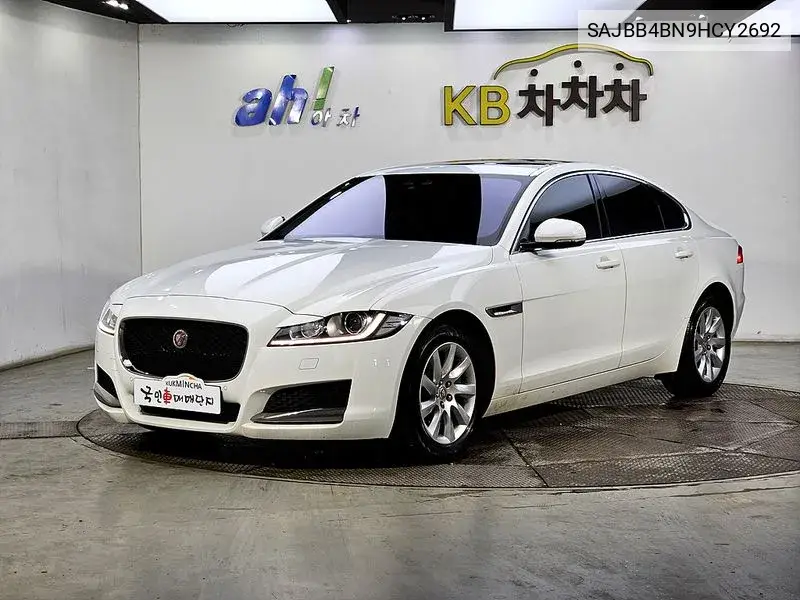 Xf (X260) 20D Prestige VIN: SAJBB4BN9HCY2692 Lot: 40075651