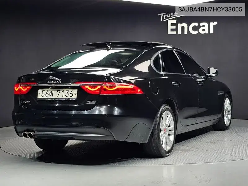 Xf (X260) 20D Portfolio Awd VIN: SAJBA4BN7HCY33005 Lot: 39913840