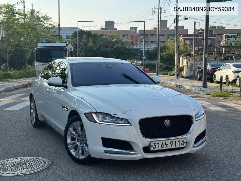 Xf (X260) 20D Portfolio VIN: SAJBB4BN2JCY59384 Lot: 40057523