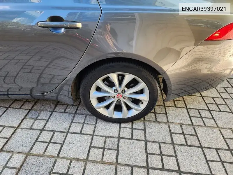 Xf (X260) 20D Portfolio VIN: ENCAR39397021 Lot: 39397021