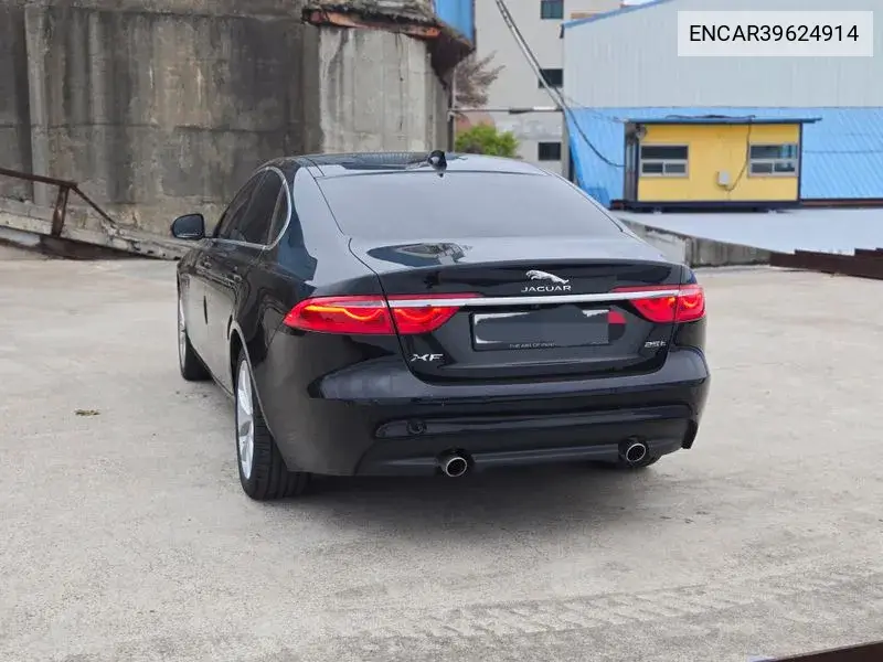 Xf (X260) 25T Portfolio VIN: ENCAR39624914 Lot: 39624914