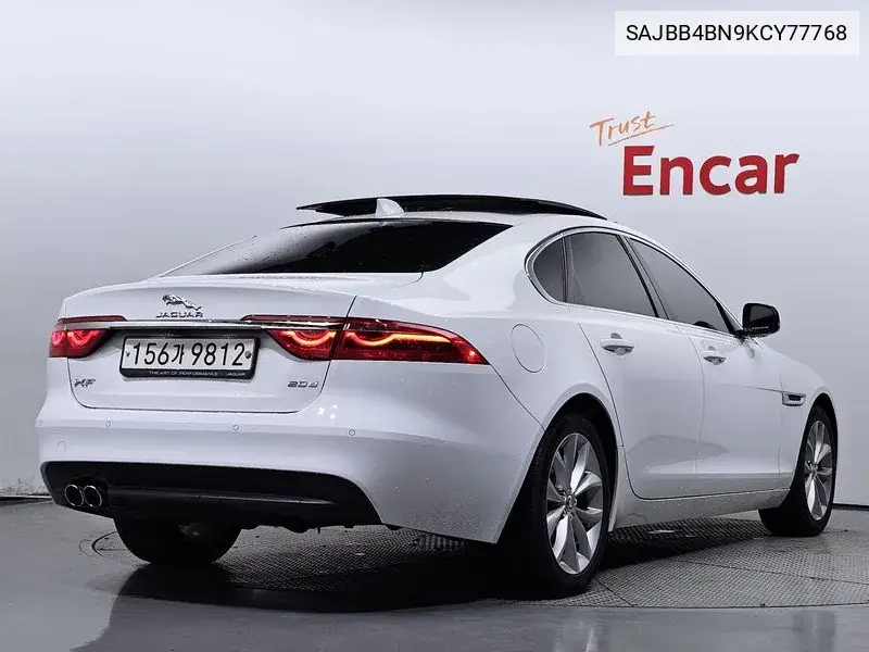 Xf (X260) 20D Portfolio VIN: SAJBB4BN9KCY77768 Lot: 39645447