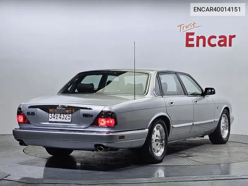 Xj-6 3.2 X300 VIN: ENCAR40014151 Lot: 40014151