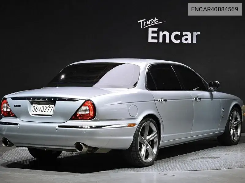 Xj-8 3.5 X350 VIN: ENCAR40084569 Lot: 40084569