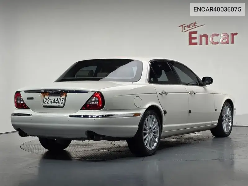New Xj 2.7D Swb X350 VIN: ENCAR40036075 Lot: 40036075