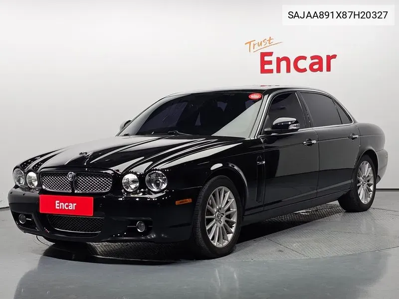 New Xj 2.7D Lwb X358 VIN: SAJAA891X87H20327 Lot: 37574183