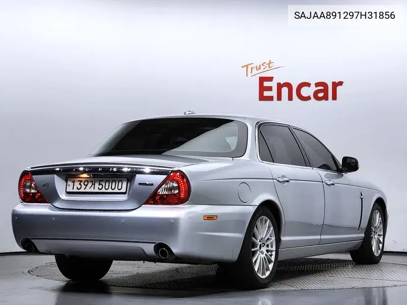 New Xj 2.7D Lwb X358 VIN: SAJAA891297H31856 Lot: 39556232