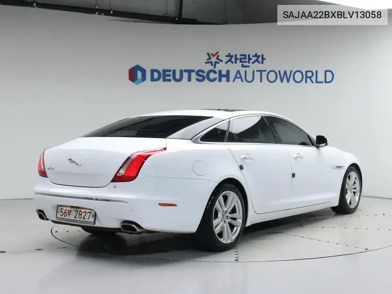 All New Xj 5.0 Premium Luxury Lwb X351 VIN: SAJAA22BXBLV13058 Lot: 40126958
