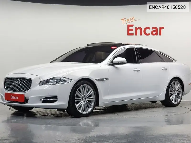 All New Xj 5.0 Portfolio Lwb X351 VIN: ENCAR40150528 Lot: 40150528