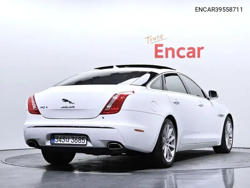 All New Xj 3.0D Premium Luxury Lwb X351 VIN: ENCAR39558711 Lot: 39558711