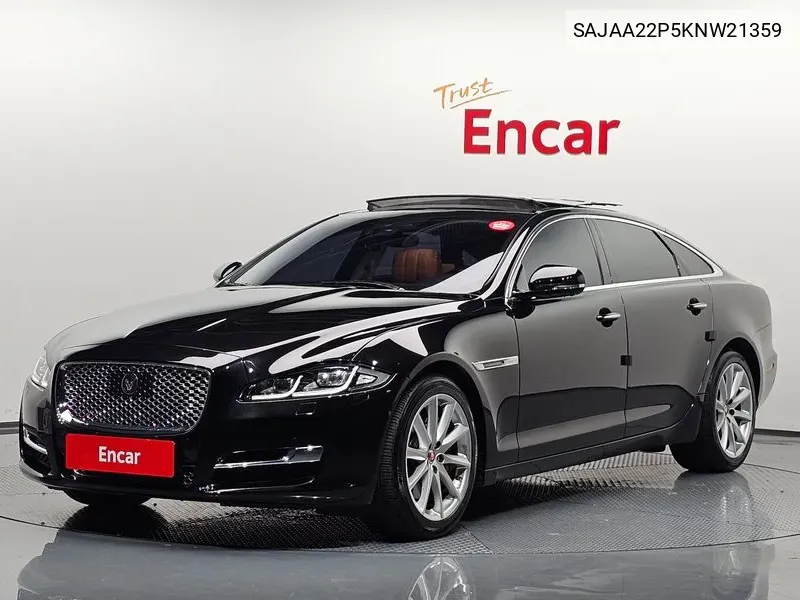 All New Xj 3.0D Premium Luxury Lwb X351 VIN: SAJAA22P5KNW21359 Lot: 37749132