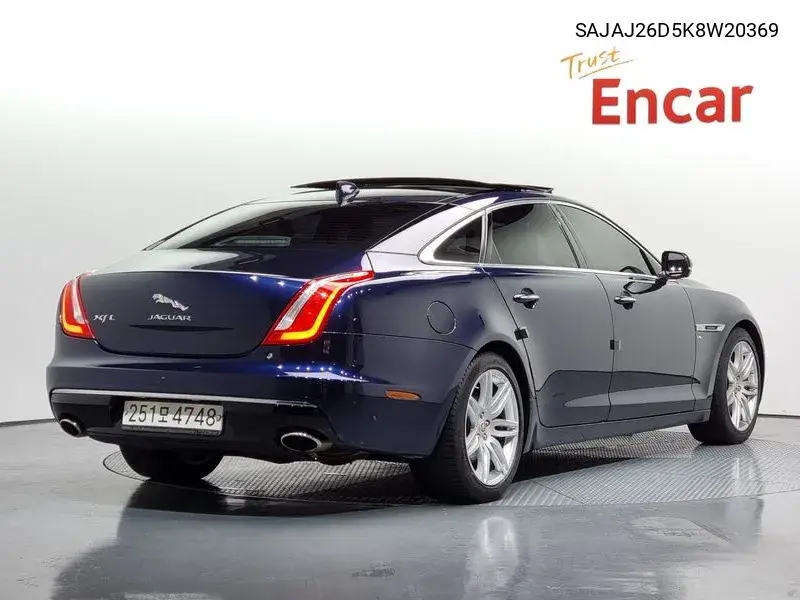 All New Xj 3.0 Sc Awd Portfolio Lwb X351 VIN: SAJAJ26D5K8W20369 Lot: 39675182