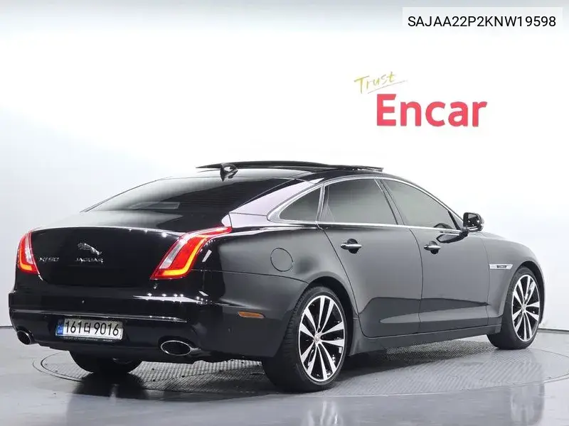 All New Xj 3.0D Xj50 Lwb X351 VIN: SAJAA22P2KNW19598 Lot: 39950163