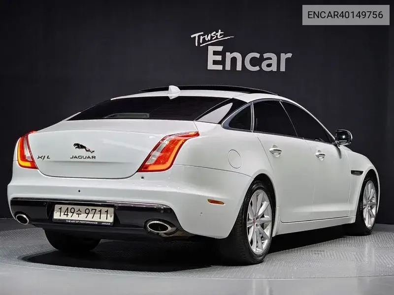All New Xj 3.0D Premium Luxury Lwb X351 VIN: ENCAR40149756 Lot: 40149756