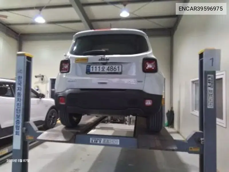 Renegade 1.3 Limited Awd VIN: ENCAR39596975 Lot: 39596975