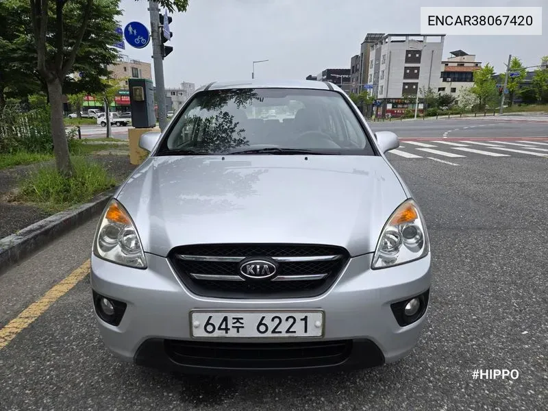 Kia New Carens Lpi 2.0 Gx High-End Model VIN: ENCAR38067420 Lot: 38067420
