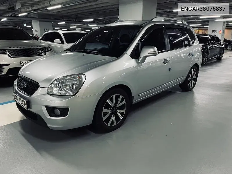 Kia New Carens Lpi 2.0 Glx Luxury VIN: ENCAR38076837 Lot: 38076837