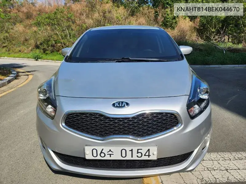 All New Carens 2.0 Lpi Luxury VIN: KNAHT814BEK044670 Lot: 39538216
