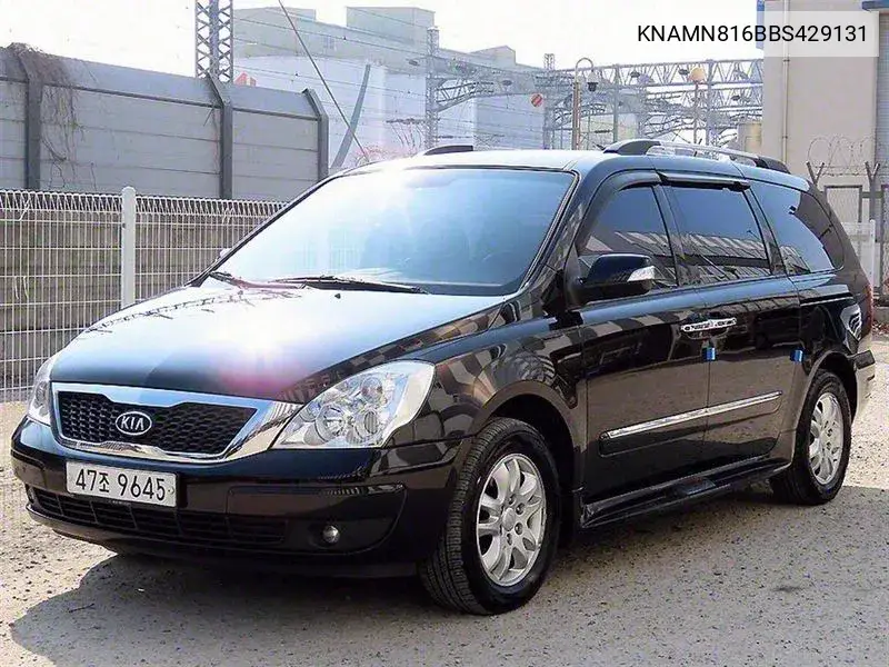 Carnival R New Carnival Limousine Glx VIN: KNAMN816BBS429131 Lot: 39574473