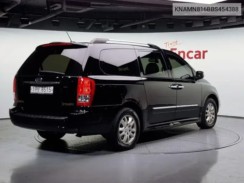 Carnival R New Carnival Limousine Glx VIN: KNAMN816BBS454388 Lot: 39623831