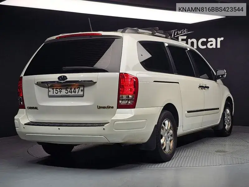 Carnival R New Carnival Limousine Glx VIN: KNAMN816BBS423544 Lot: 39984158