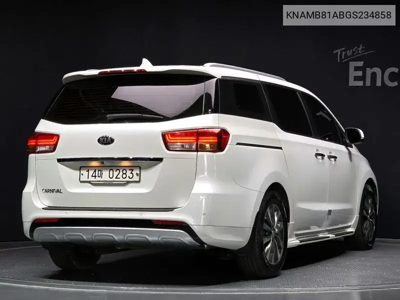 All New Carnival 9 -Seater Luxury VIN: KNAMB81ABGS234858 Lot: 39640594