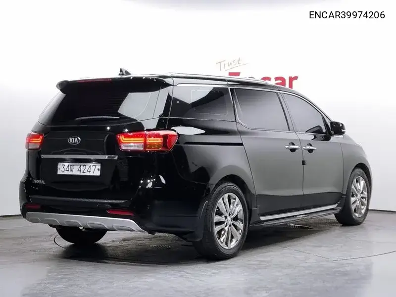 All New Carnival 9 -Seater Prestige VIN: ENCAR39974206 Lot: 39974206
