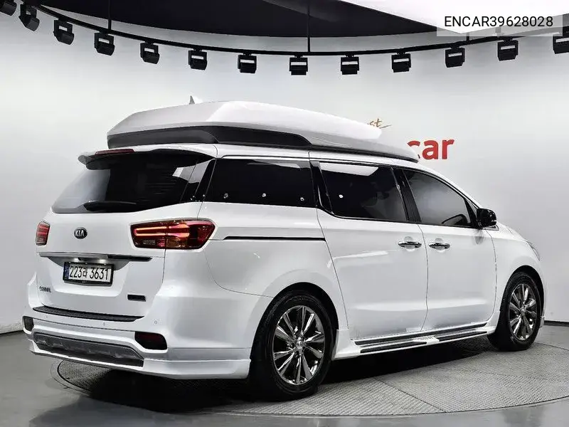 The New Carnival 9 -Seater High Rimmujin Noblesse Special VIN: ENCAR39628028 Lot: 39628028