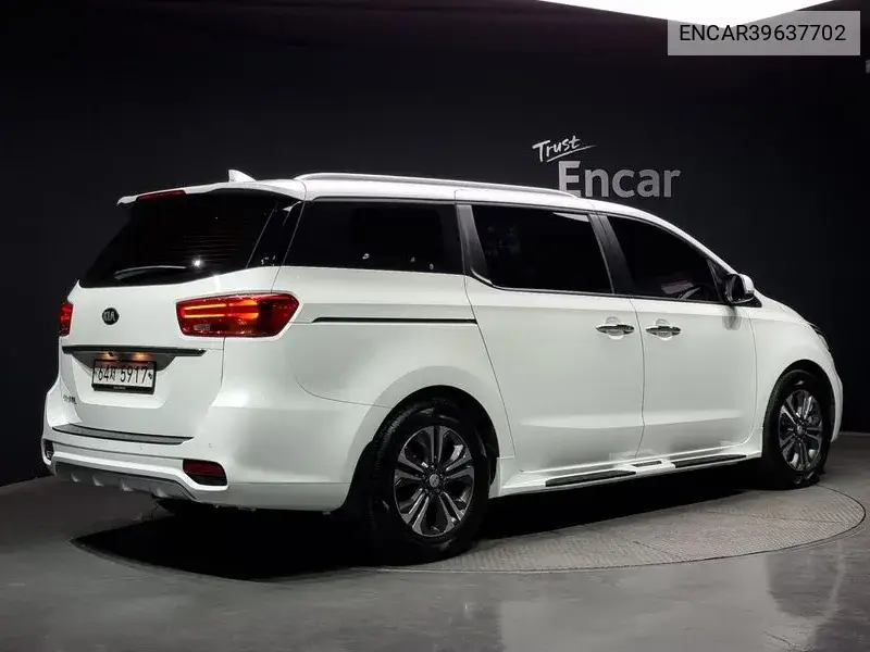 The New Carnival 9 -Seater Luxury VIN: ENCAR39637702 Lot: 39637702