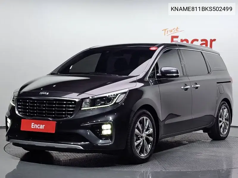The New Carnival Gasoline 9 -Seater Noblesse Special VIN: KNAME811BKS502499 Lot: 39943475