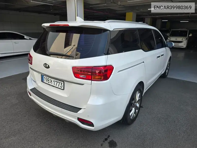 The New Carnival Gasoline 9 -Seater Noblesse Special VIN: ENCAR39980369 Lot: 39980369