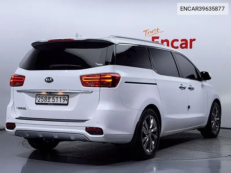 The New Carnival 9 -Seater Noblesse Special VIN: ENCAR39635877 Lot: 39635877
