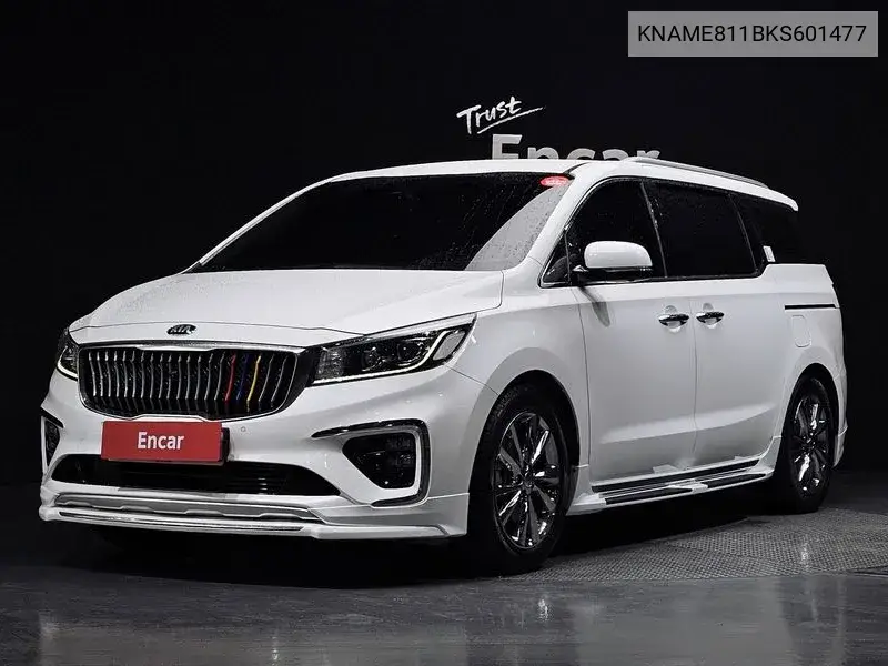 The New Carnival Gasoline 7 -Seater Limousine President VIN: KNAME811BKS601477 Lot: 39636281