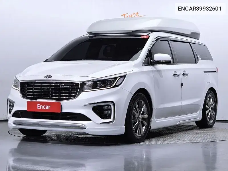 The New Carnival Gasoline 7 -Seater High Limousine President VIN: ENCAR39932601 Lot: 39932601