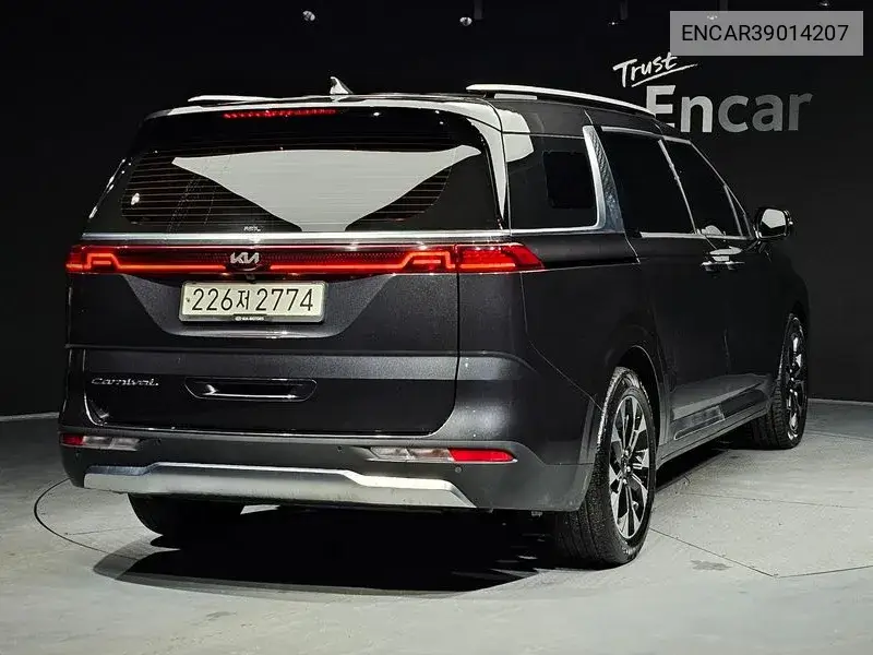 Carnival 4Th Generation 9 -Seater Signature VIN: ENCAR39014207 Lot: 39014207