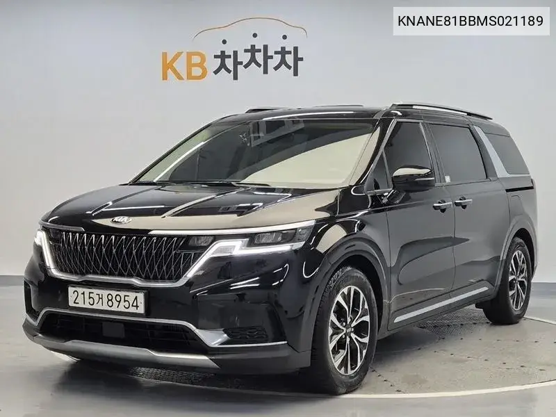 Carnival 4Th Generation 9 -Seater Signature VIN: KNANE81BBMS021189 Lot: 39634354