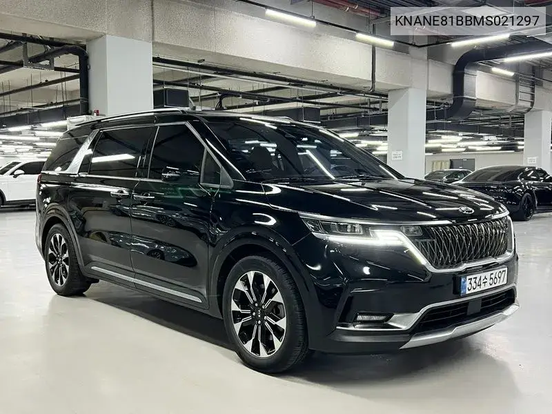 Carnival 4Th Generation 9 -Seater Signature VIN: KNANE81BBMS021297 Lot: 39634541
